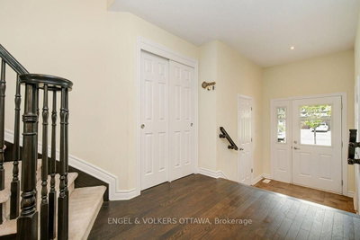 561 Petrichor Crescent • Ottawa, ON photo 2