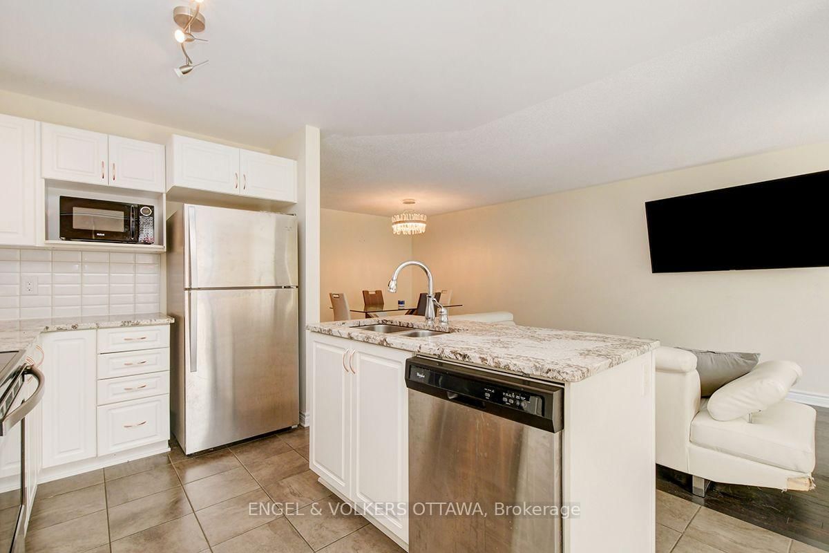 561 Petrichor Crescent • Ottawa, ON photo 8