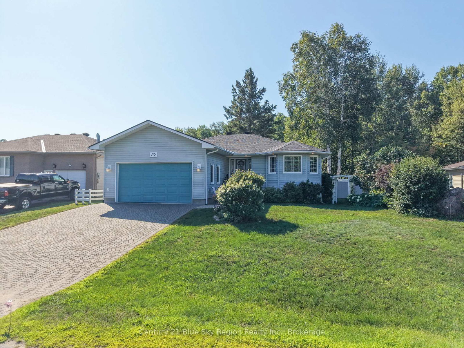 33 Golf Course Road • Callander, ON photo 1