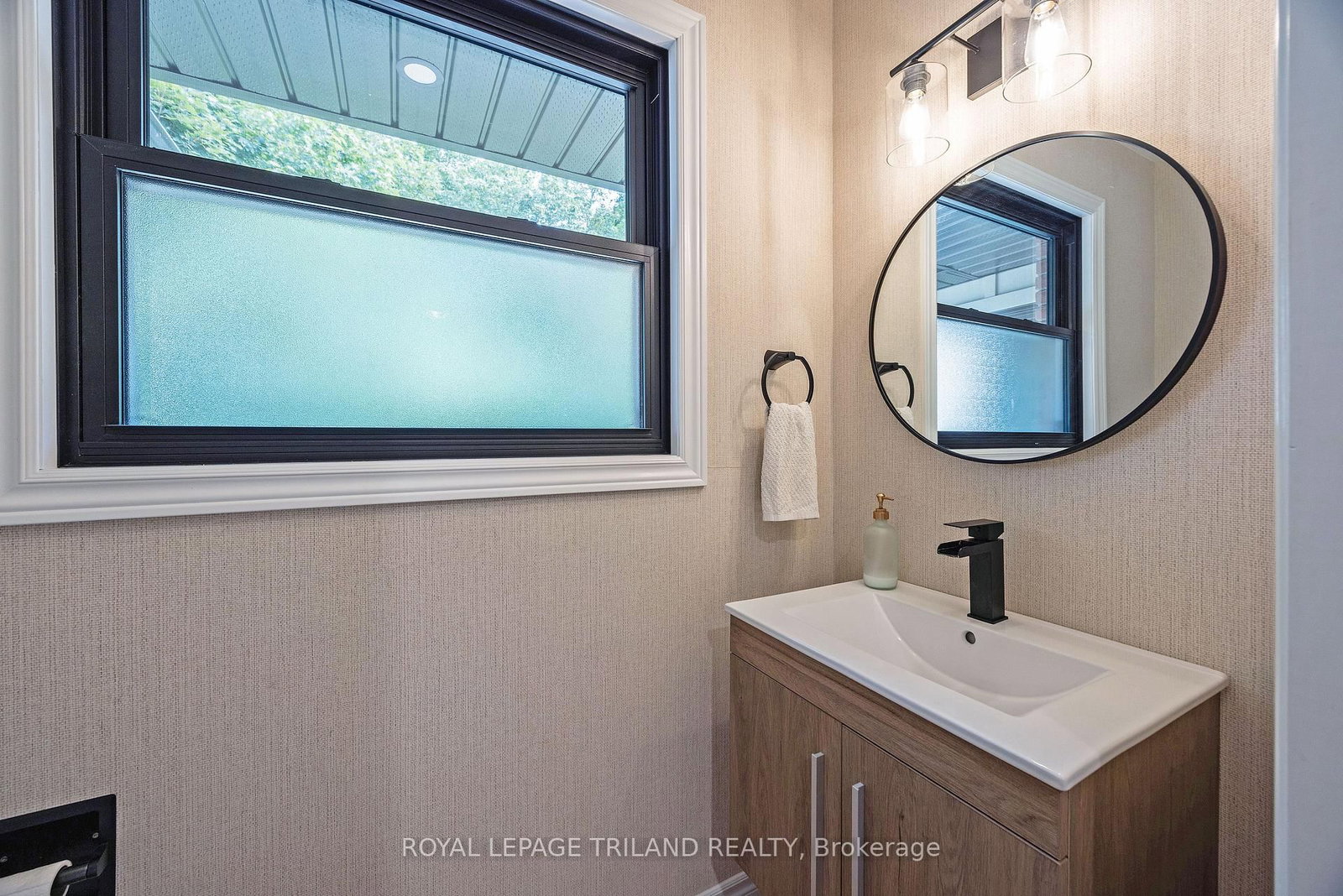 20 Woodhaven Court • St. Thomas, ON photo 24