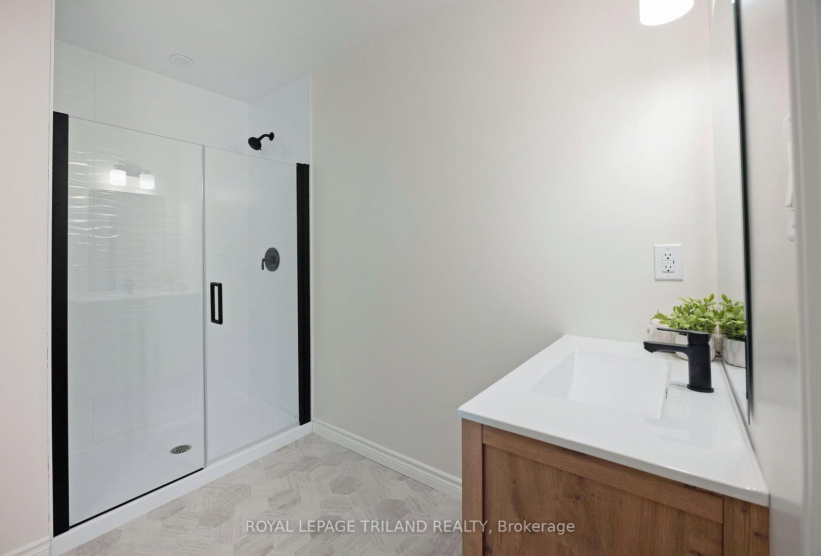 20 Woodhaven Court • St. Thomas, ON photo 34