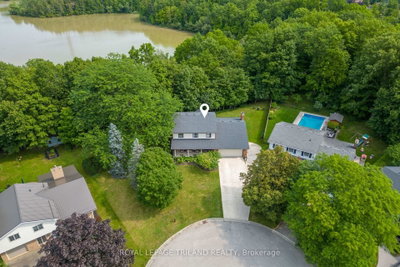 20 Woodhaven Court • St. Thomas, ON photo 8