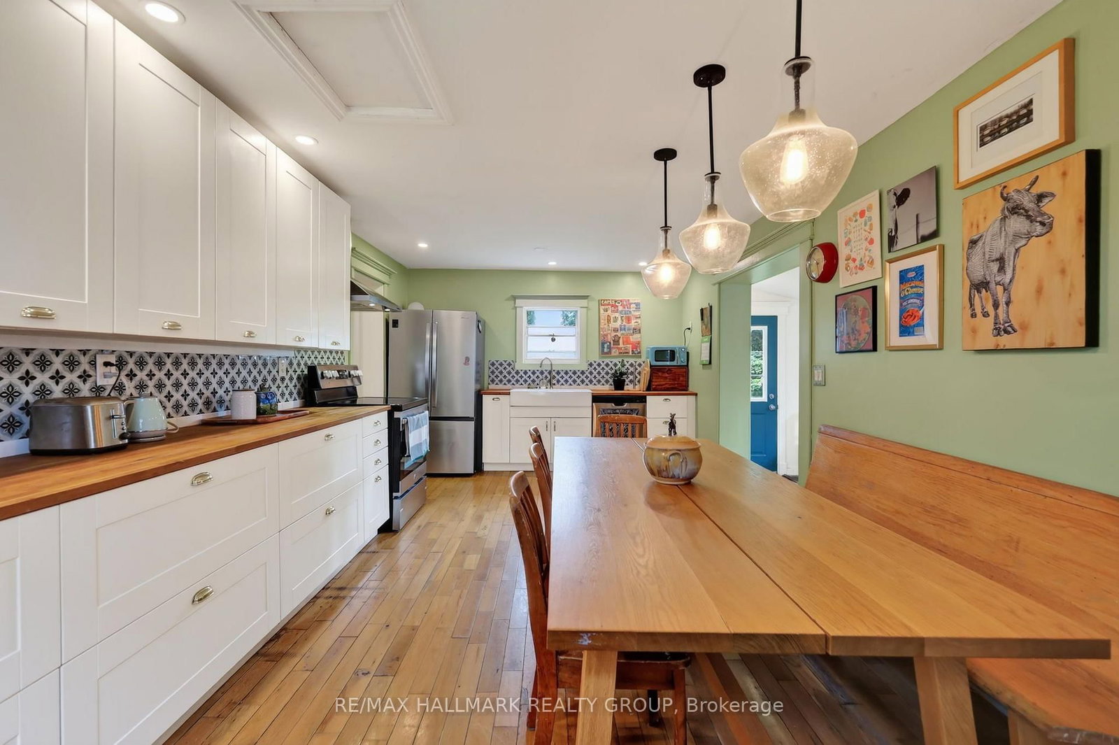 664 Center Street • Ottawa, ON photo 15