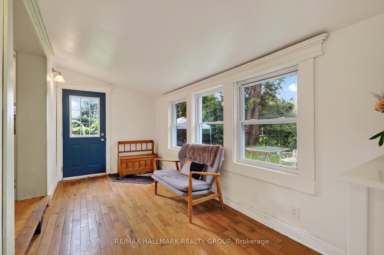 664 Center Street • Ottawa, ON photo 19