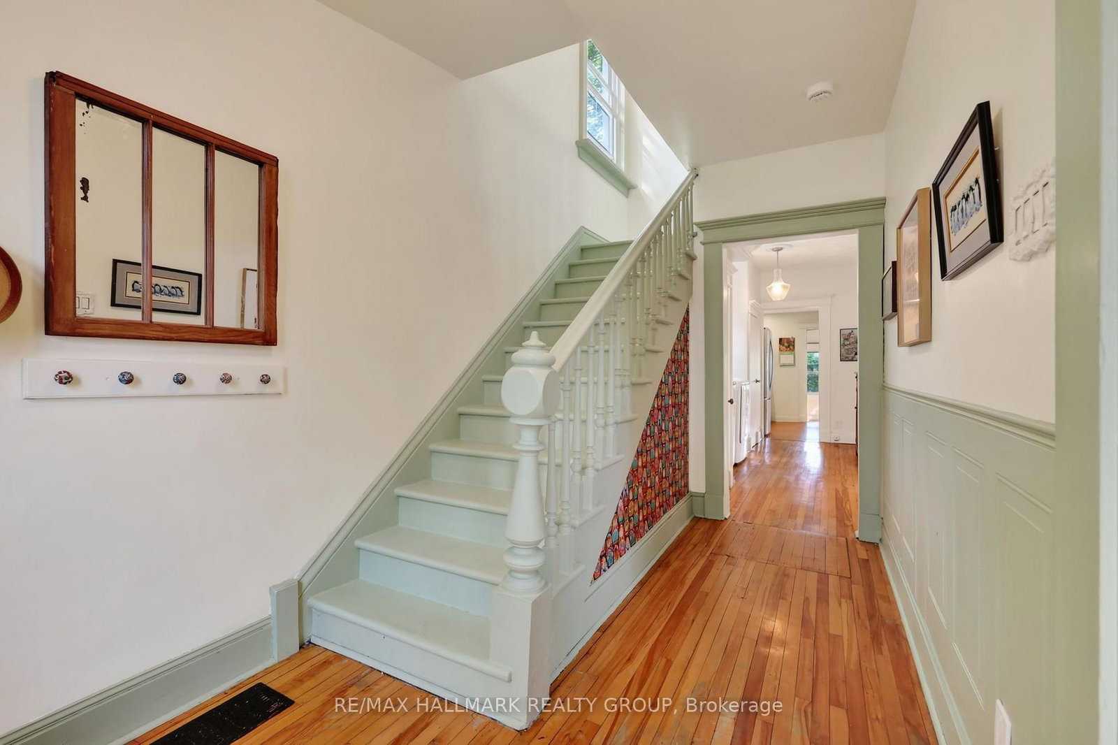 664 Center Street • Ottawa, ON photo 20