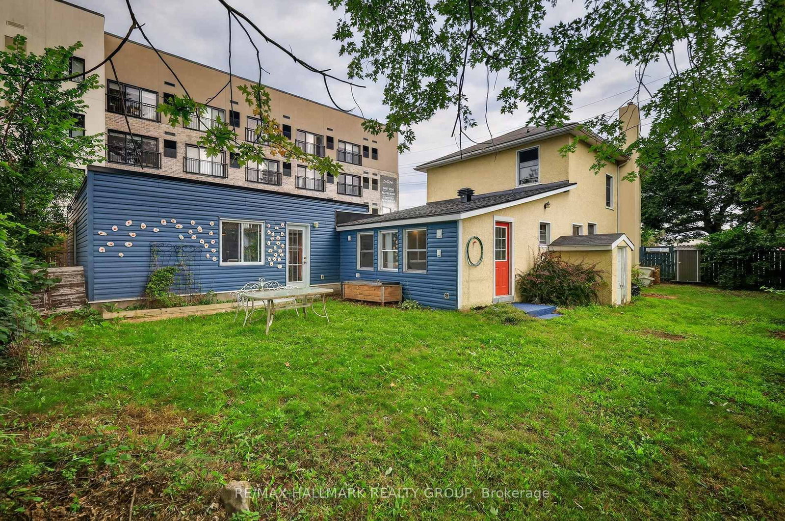 664 Center Street • Ottawa, ON photo 36