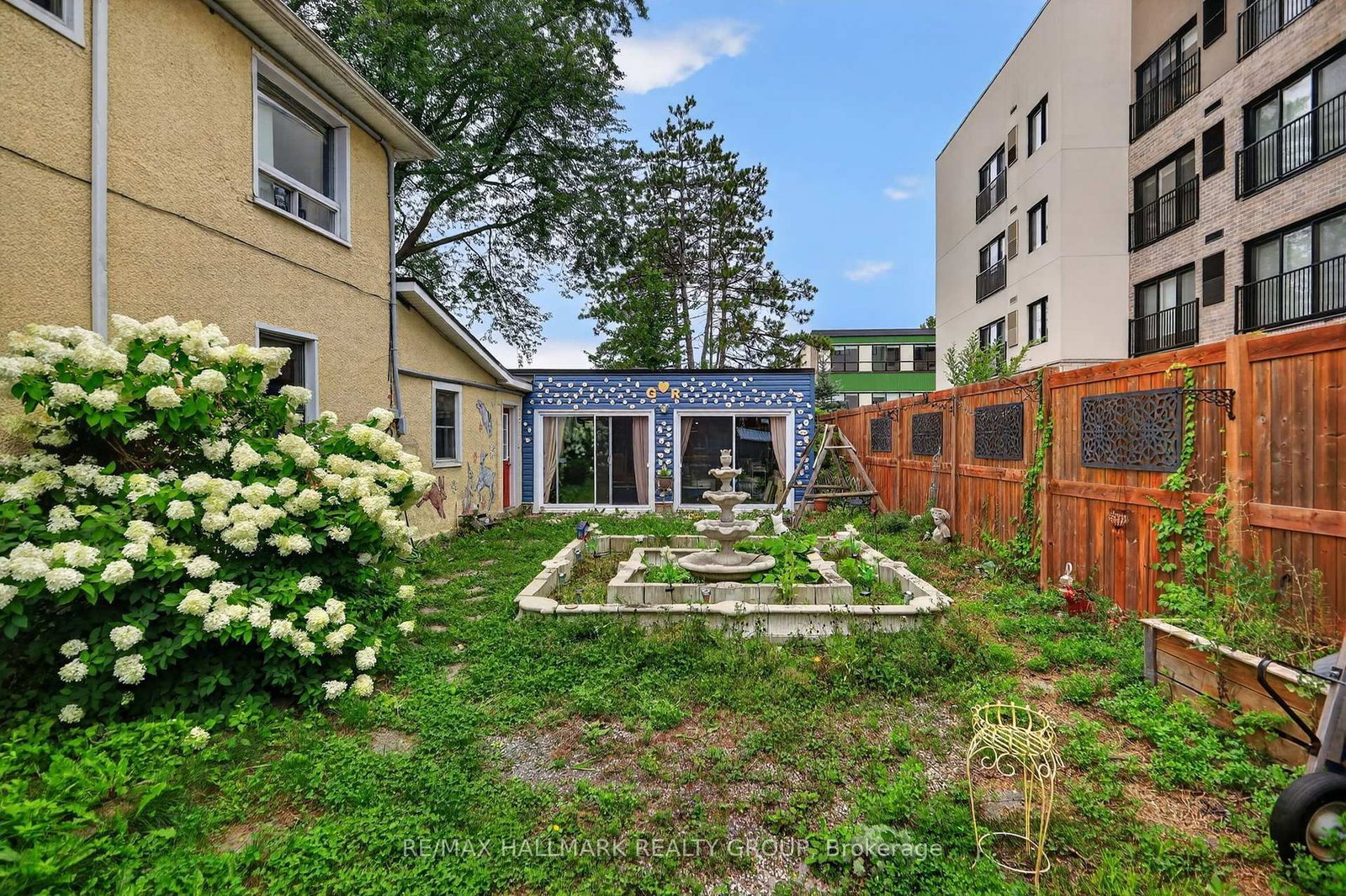 664 Center Street • Ottawa, ON photo 38