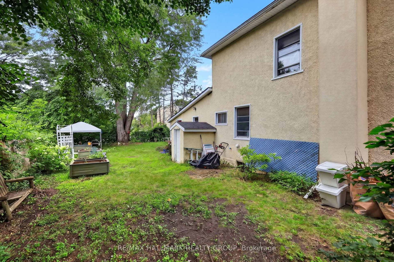 664 Center Street • Ottawa, ON photo 39