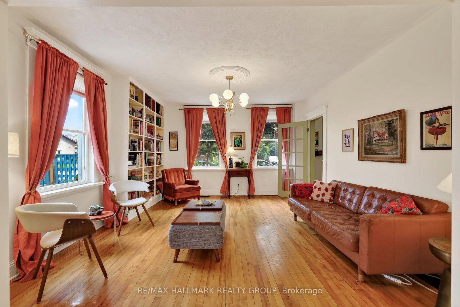 664 Center Street • Ottawa, ON photo 6