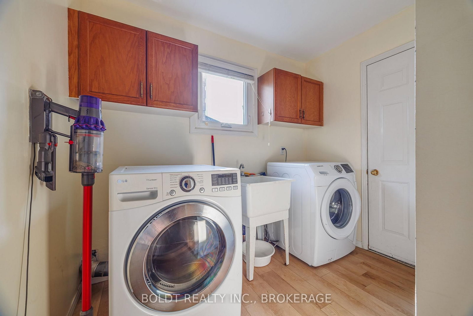 64 Carmine Crescent • St. Catharines, ON photo 15