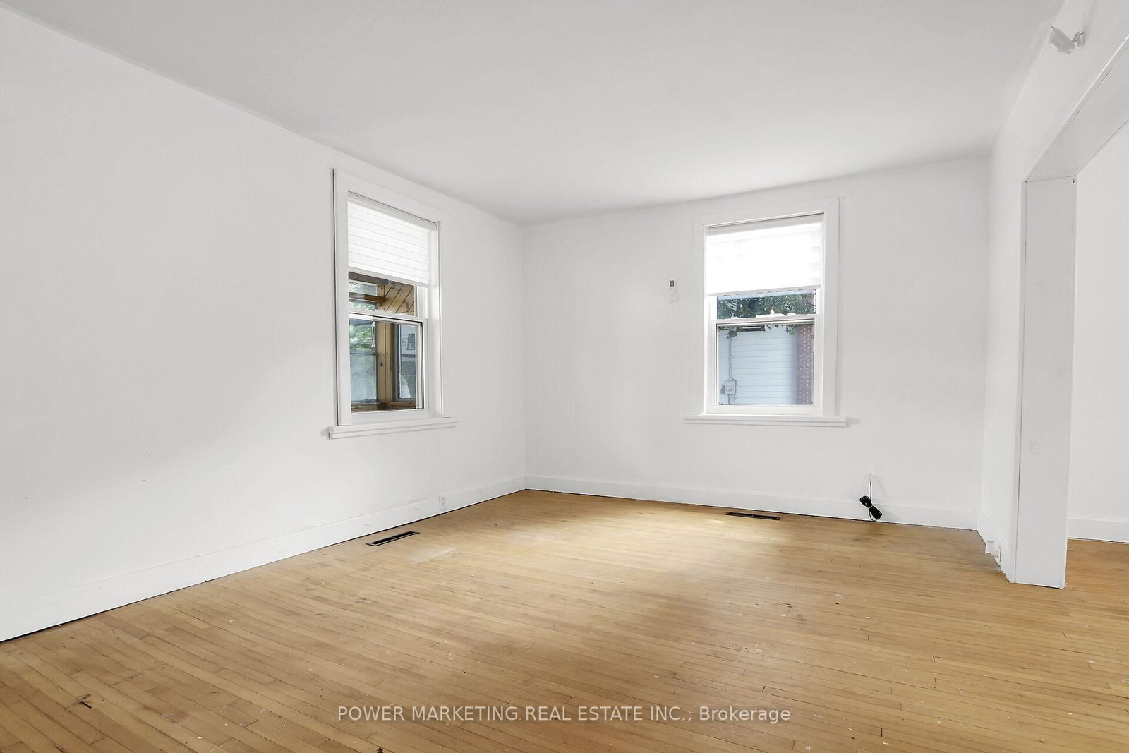 28 MONTAGUE Street • Smiths Falls, ON photo 10