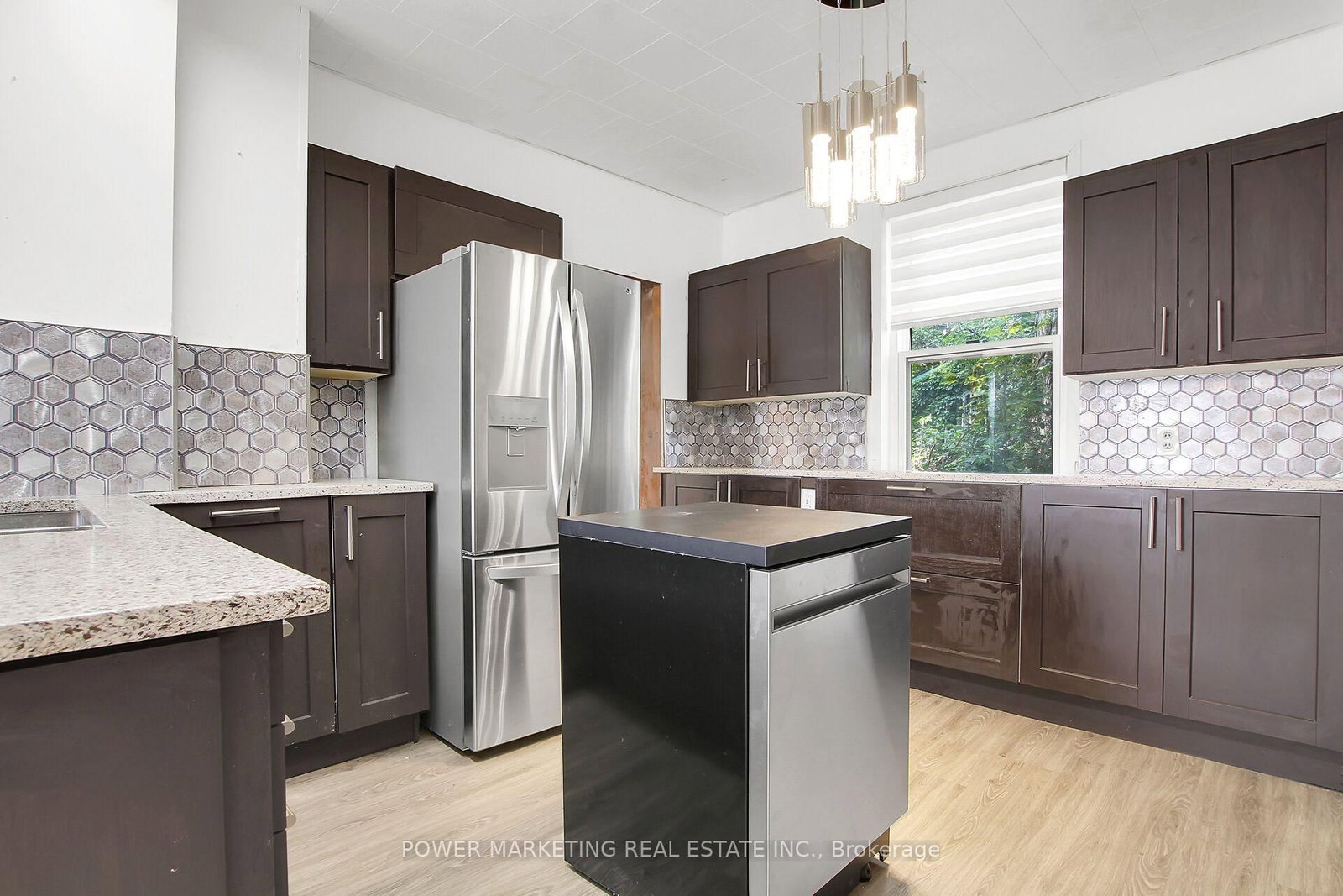 28 MONTAGUE Street • Smiths Falls, ON photo 13