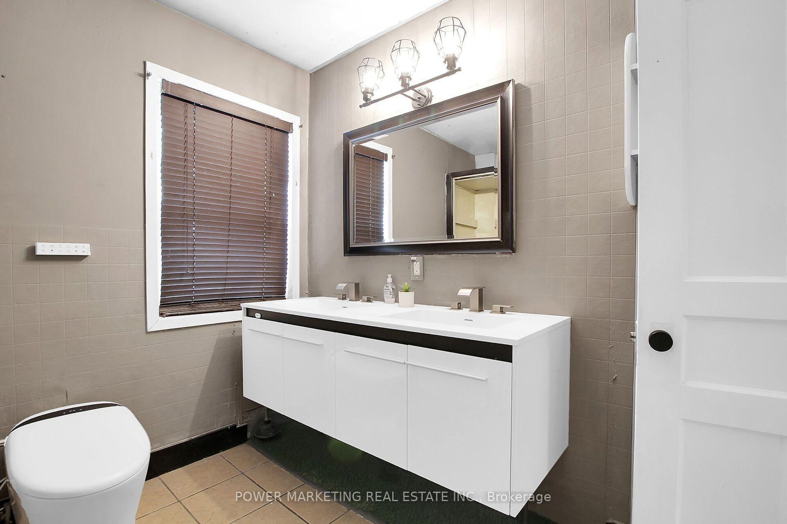 28 MONTAGUE Street • Smiths Falls, ON photo 32