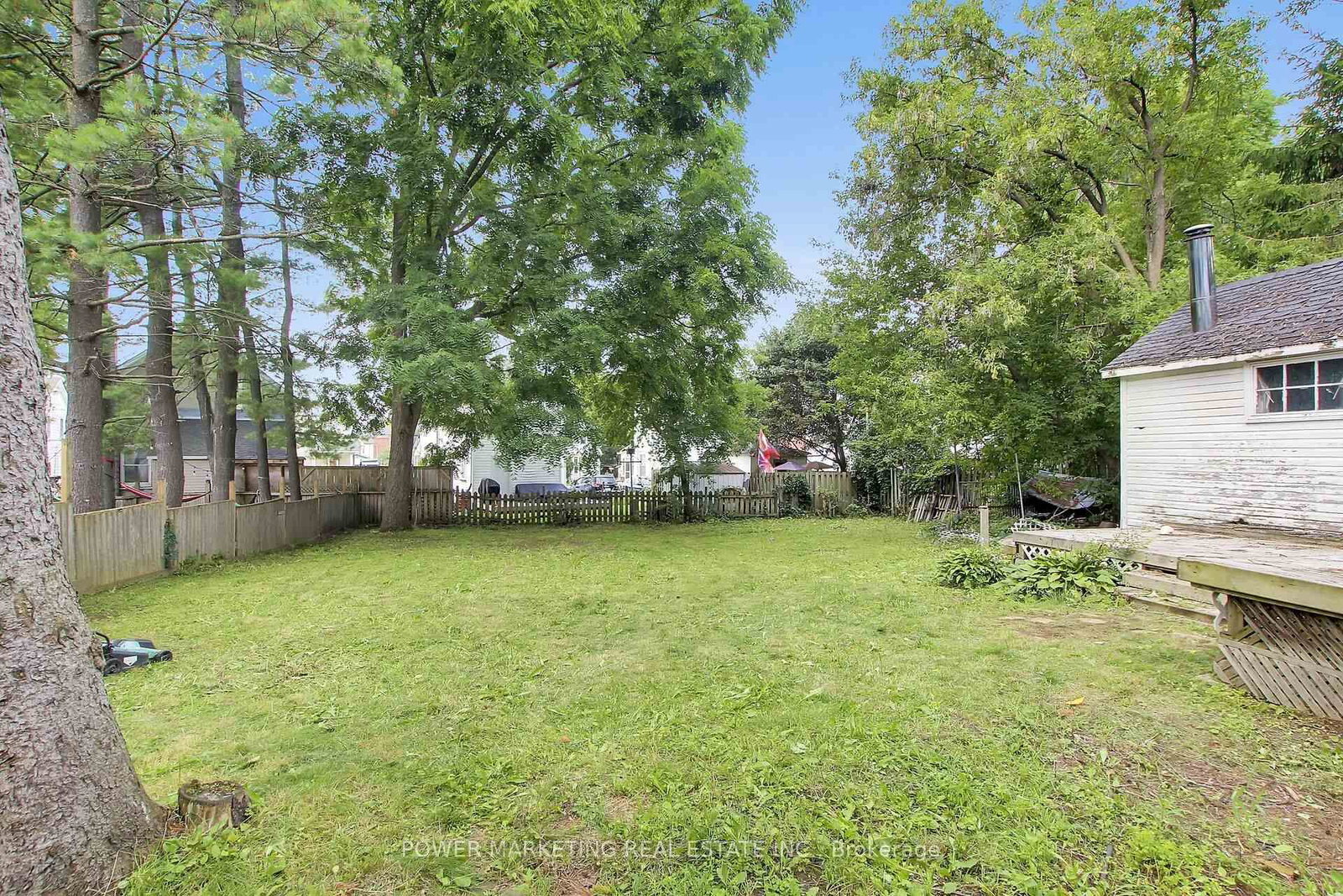 28 MONTAGUE Street • Smiths Falls, ON photo 40