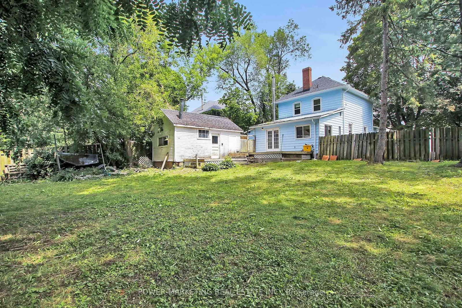 28 MONTAGUE Street • Smiths Falls, ON photo 41