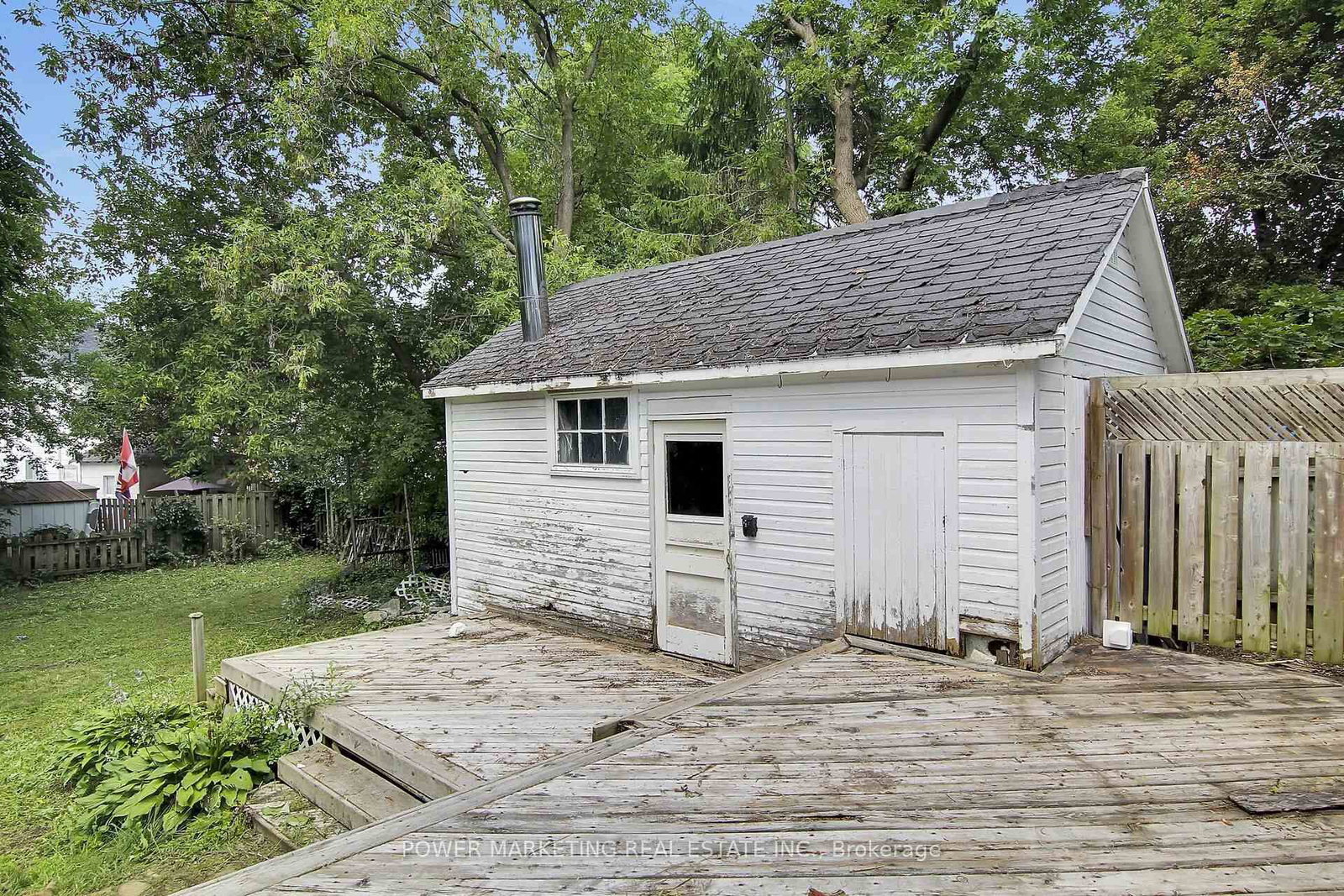 28 MONTAGUE Street • Smiths Falls, ON photo 44