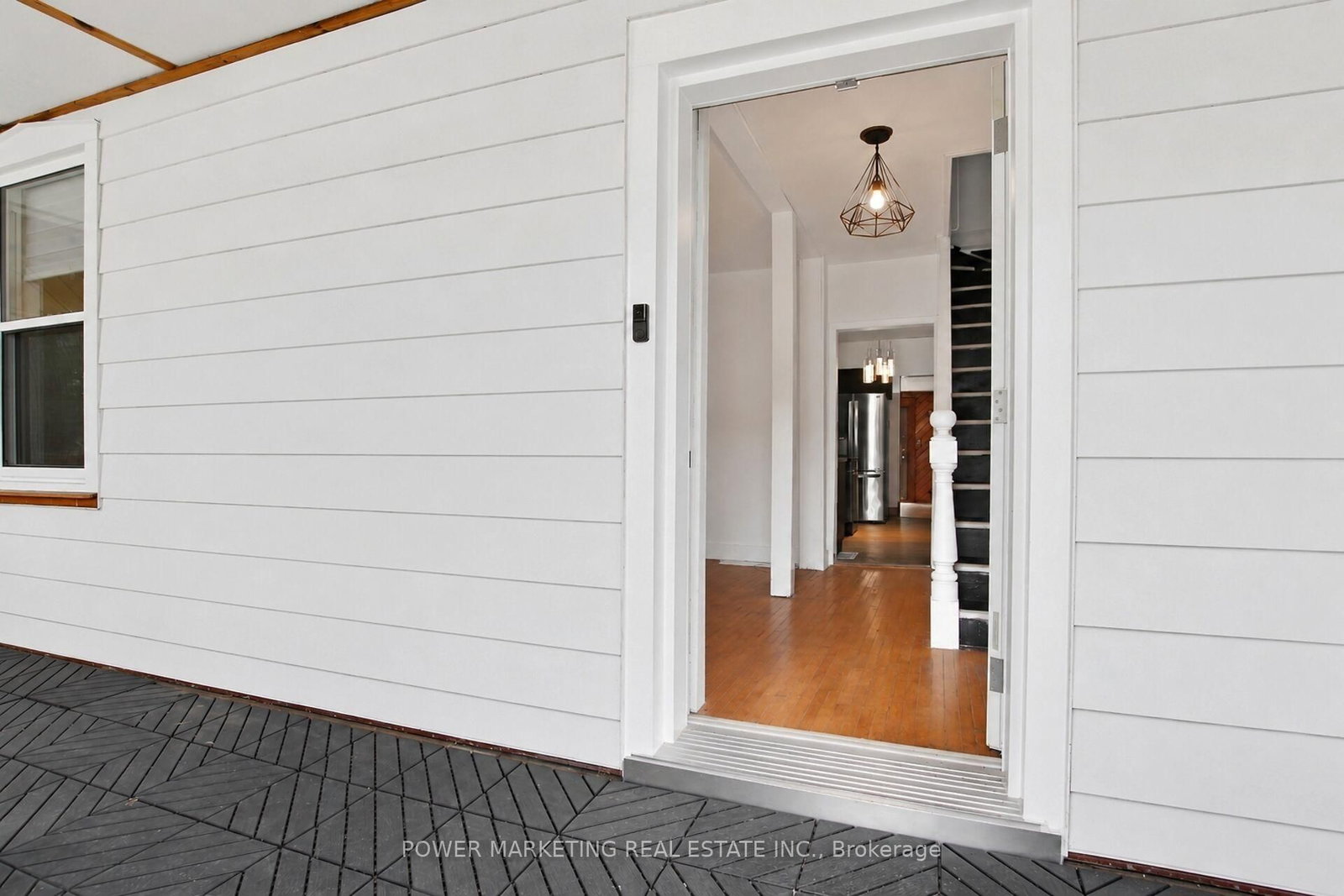 28 MONTAGUE Street • Smiths Falls, ON photo 6
