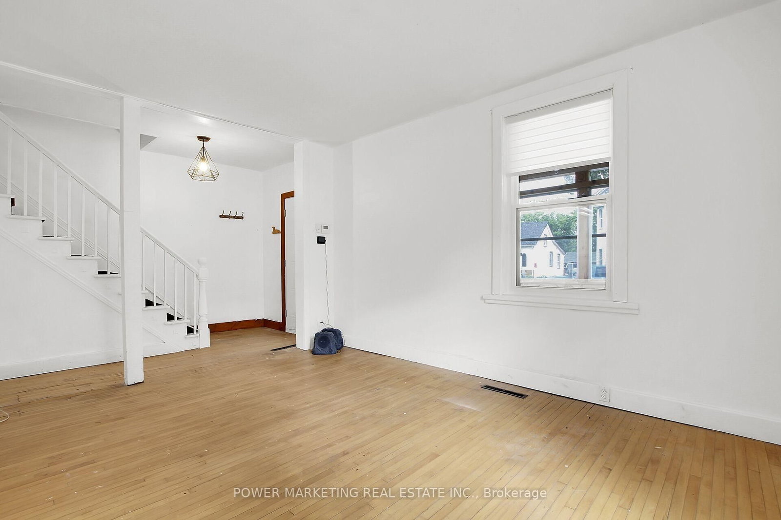 28 MONTAGUE Street • Smiths Falls, ON photo 8