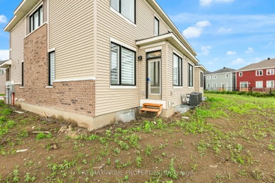 745 Haflinger Row • Richmond, ON photo 4