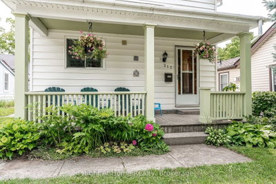 217 West Gore Street • Stratford, ON photo 3