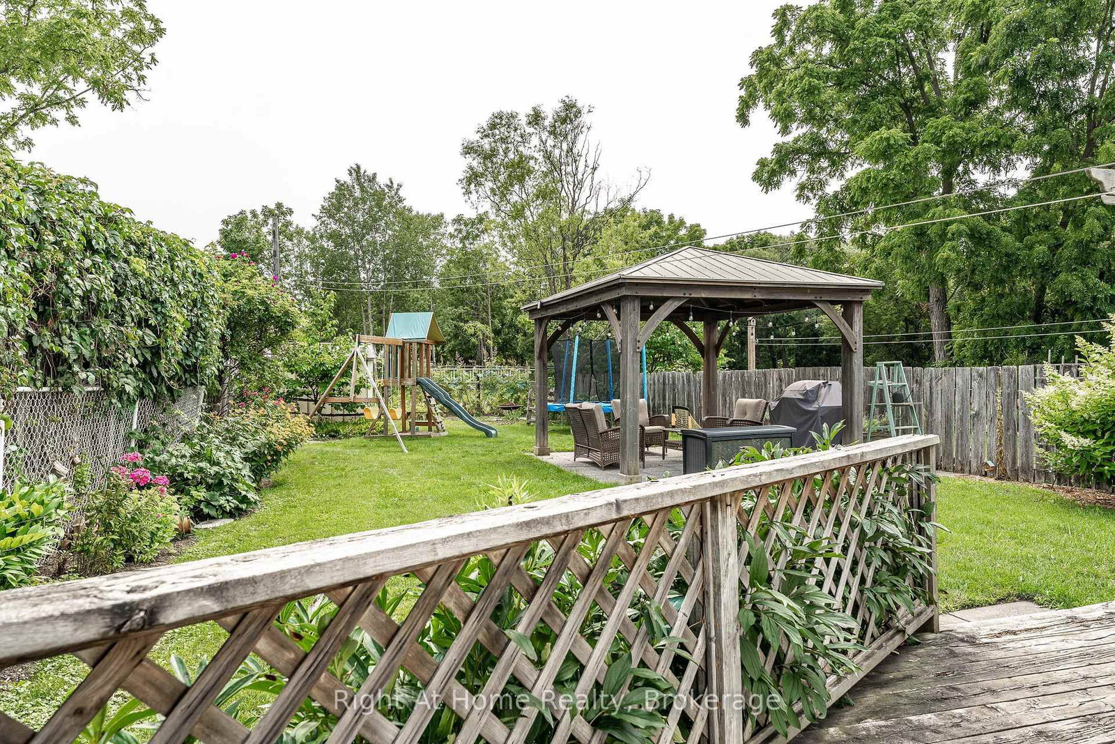 217 West Gore Street • Stratford, ON photo 32