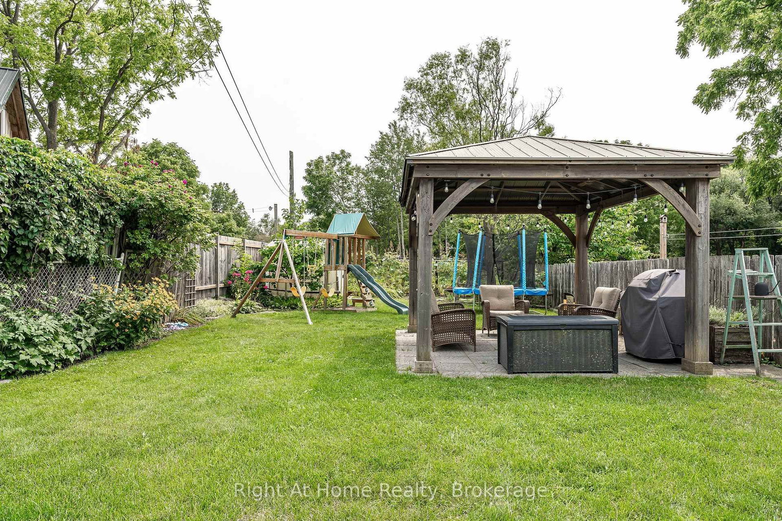 217 West Gore Street • Stratford, ON photo 33