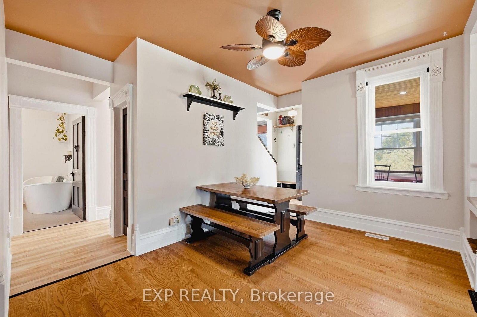 2027 Victoria Street • Howick, ON photo 14