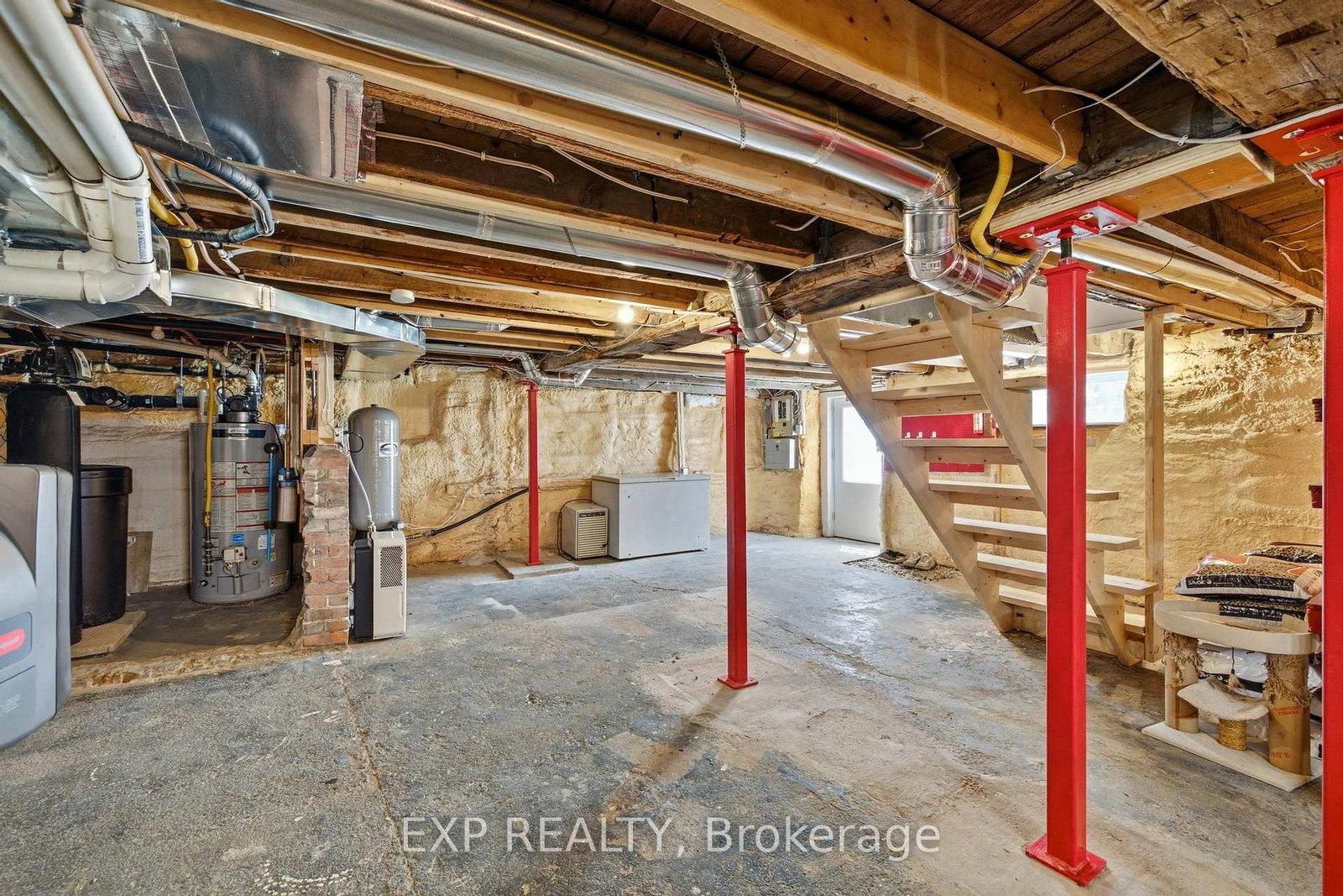 2027 Victoria Street • Howick, ON photo 34