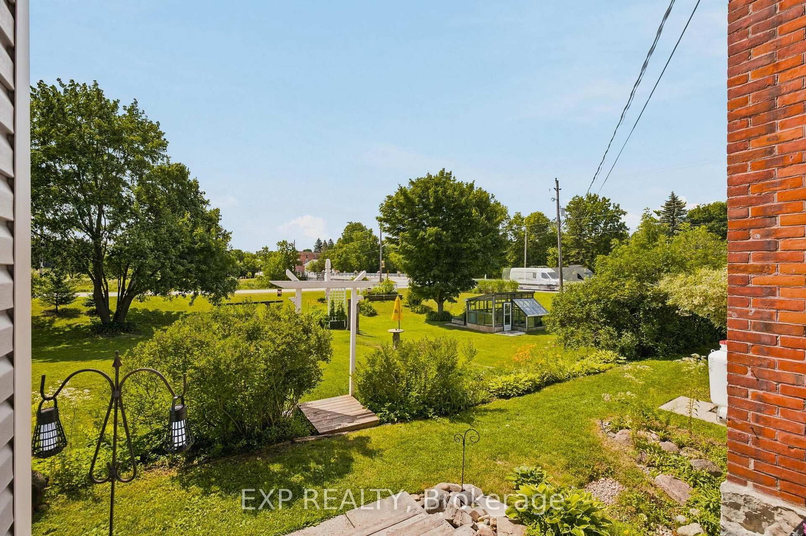 2027 Victoria Street • Howick, ON photo 40