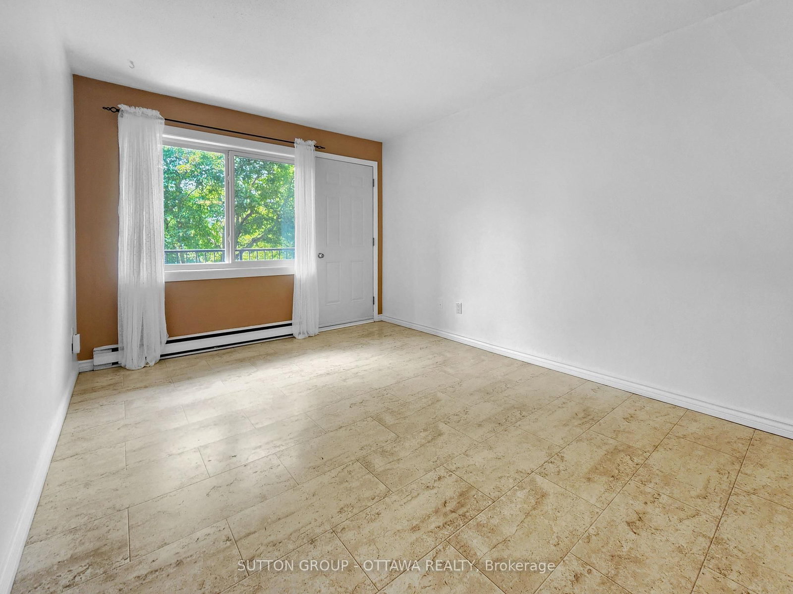 2044 Arrowsmith Drive • #202A • Ottawa, ON photo 9