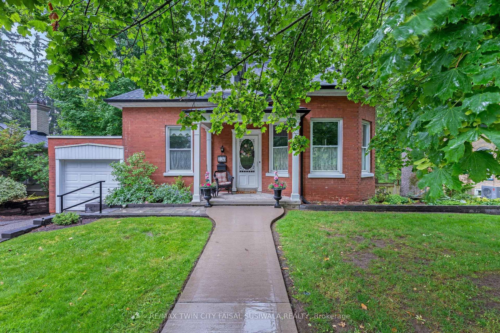 136 Blair Road • Cambridge, ON photo 2