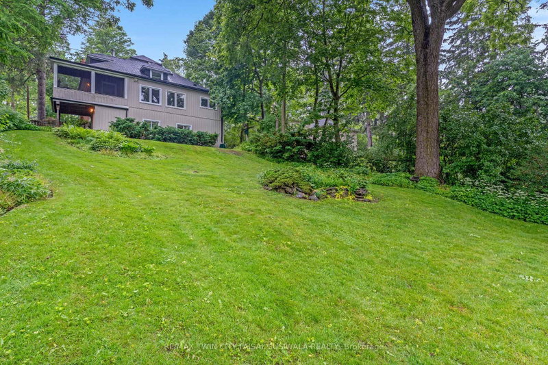 136 Blair Rd photo 5