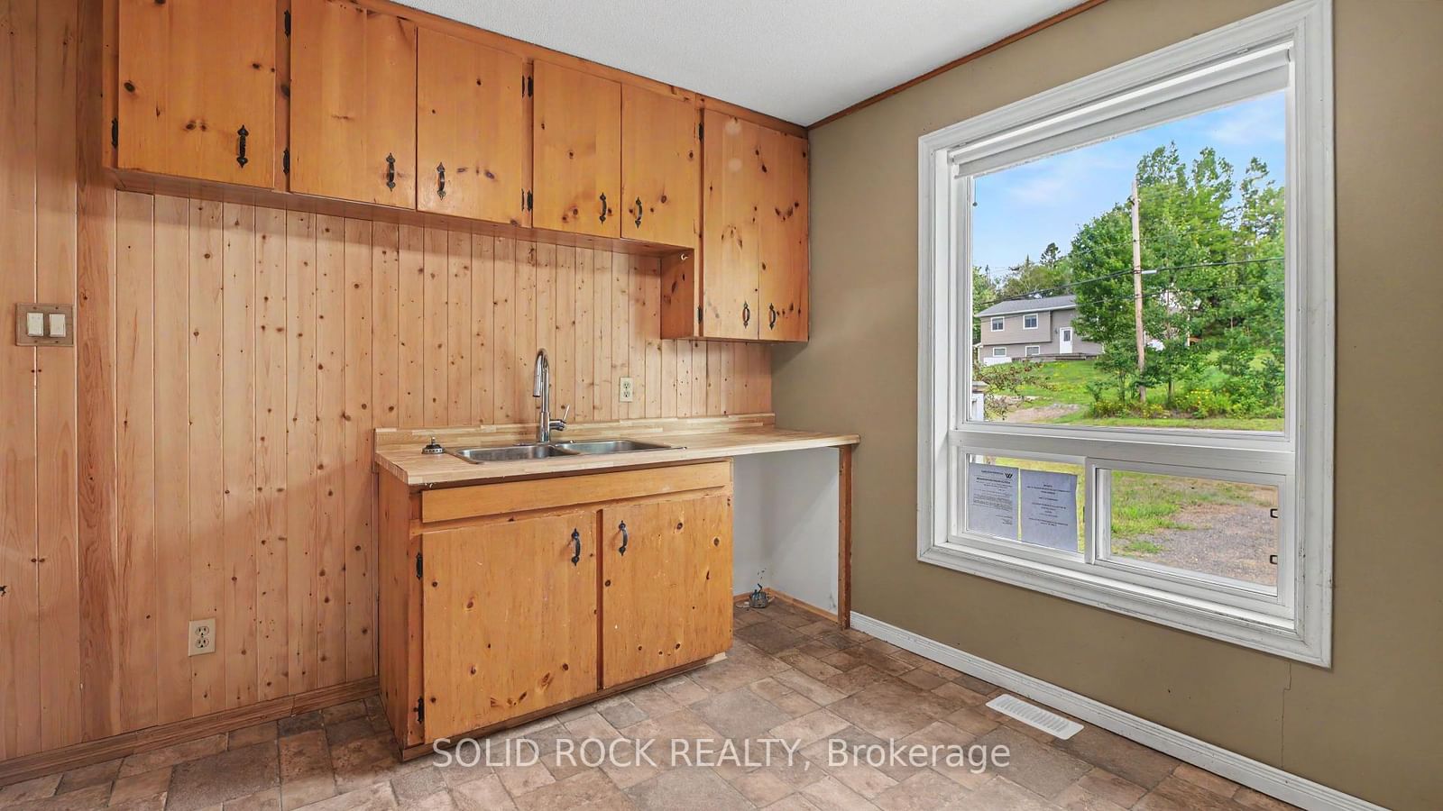 1372 VILLAGE Road • East Ferris, ON photo 6