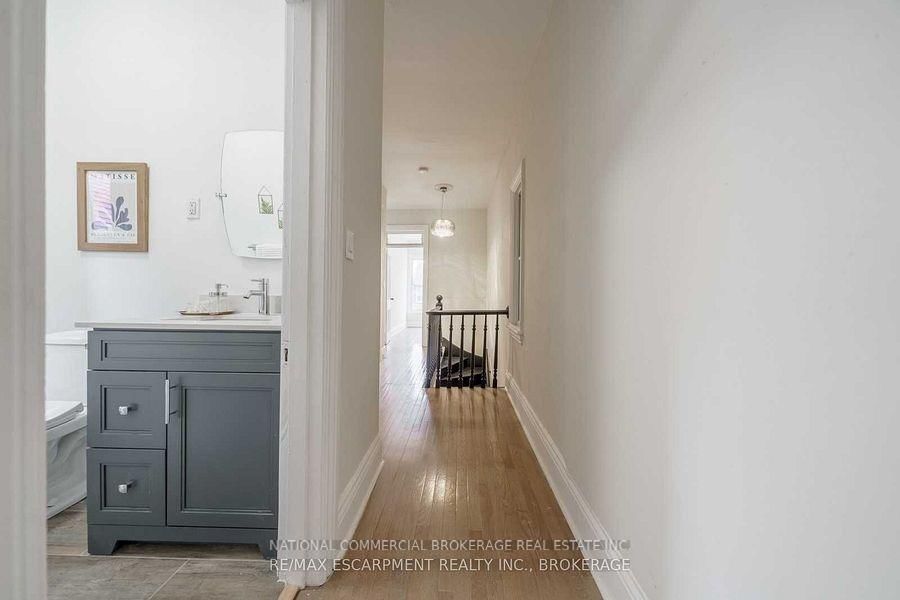 138 Victoria Avenue N • Hamilton, ON photo 11