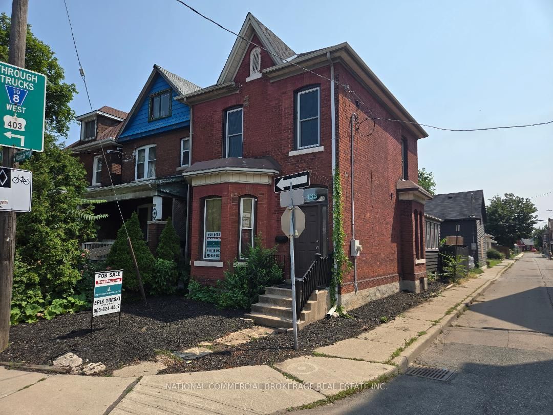 Detached House for sale at 138 Victoria Avenue, Hamilton, Ontario, L8L 5E8 - Landsdale - MLS: X13666742