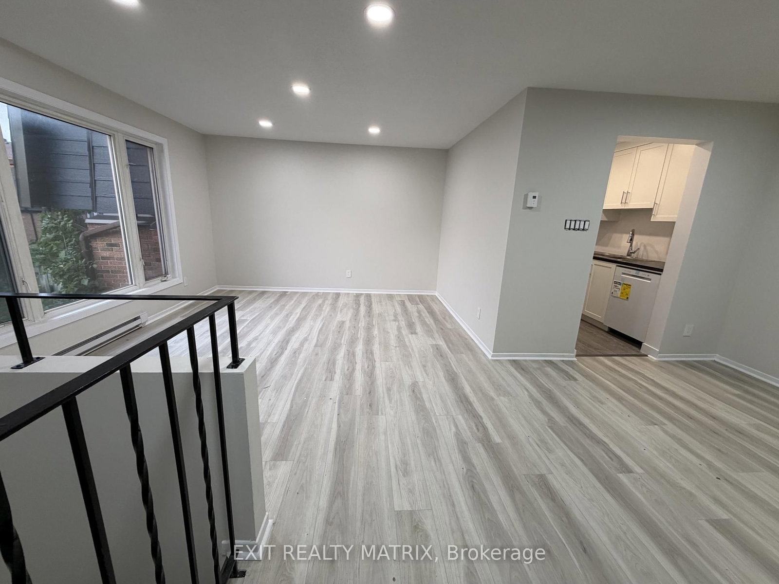 50 - 2610 Draper Avenue, Ottawa 3