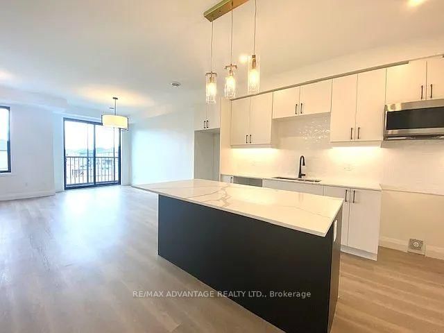 73 - 3900 Savoy Street