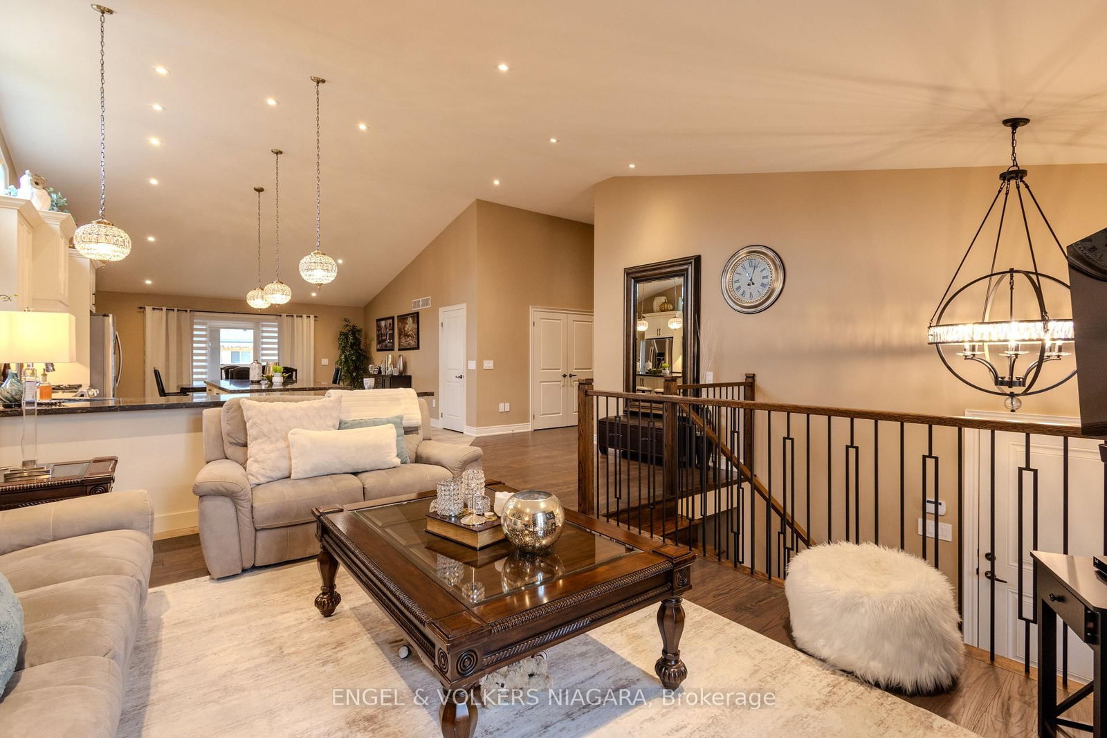 5 Delicious Court • Thorold, ON photo 12