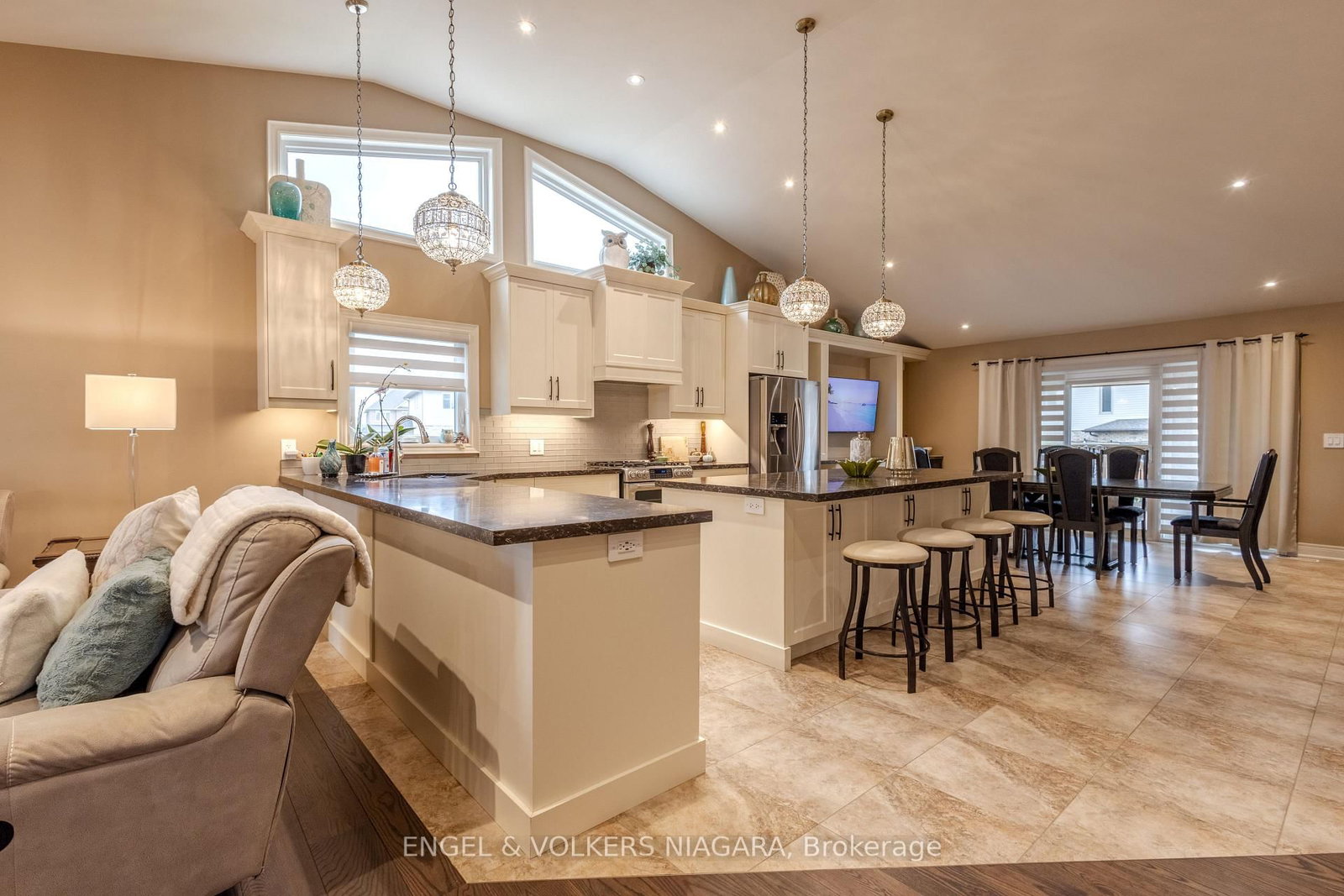 5 Delicious Court • Thorold, ON photo 14