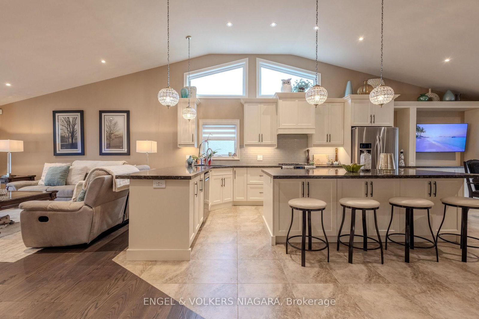 5 Delicious Court • Thorold, ON photo 15