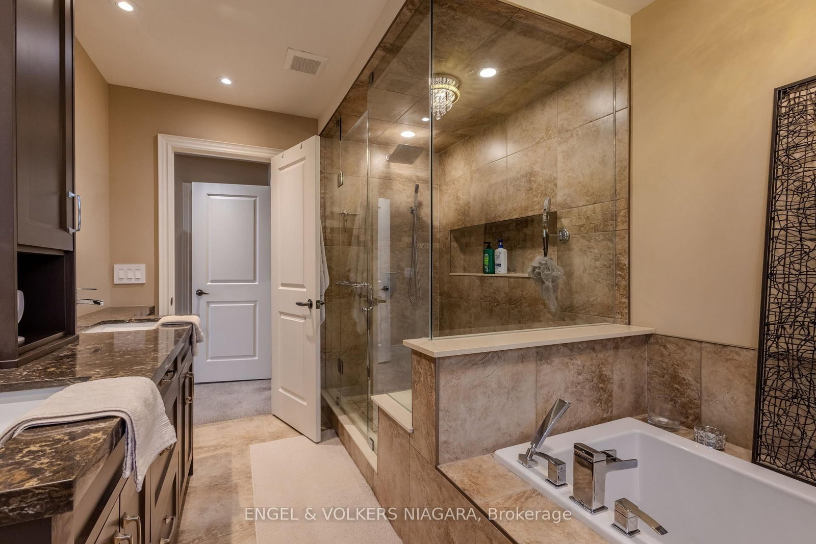5 Delicious Court • Thorold, ON photo 26