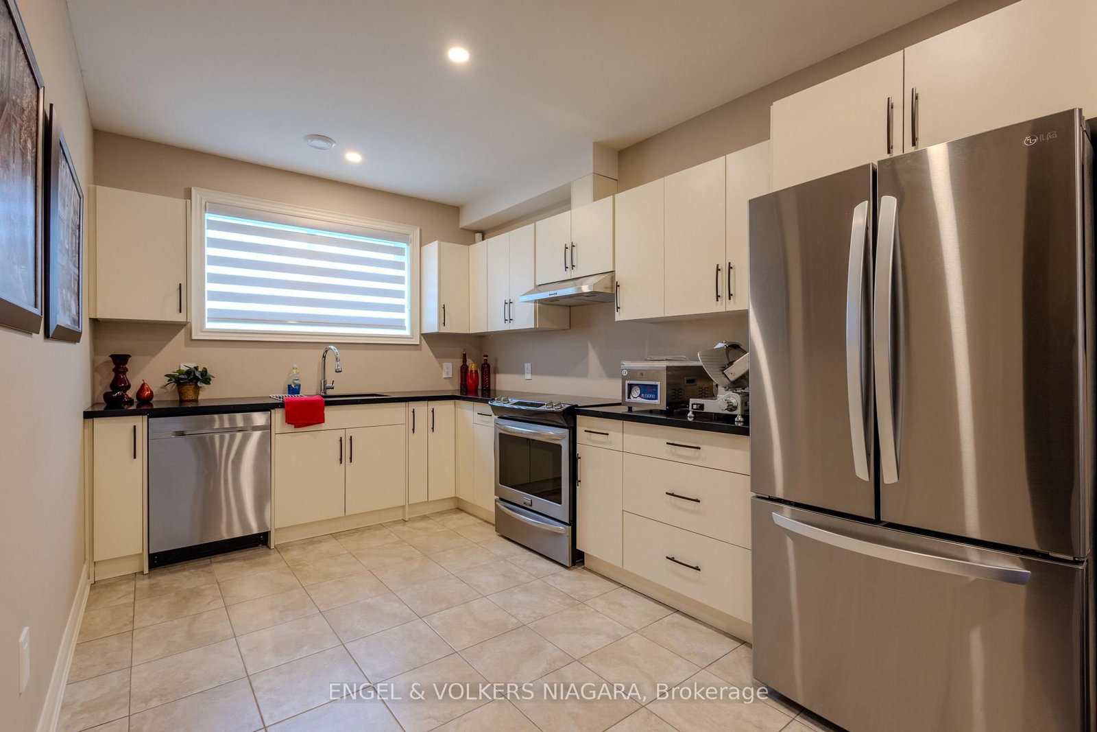 5 Delicious Court • Thorold, ON photo 40
