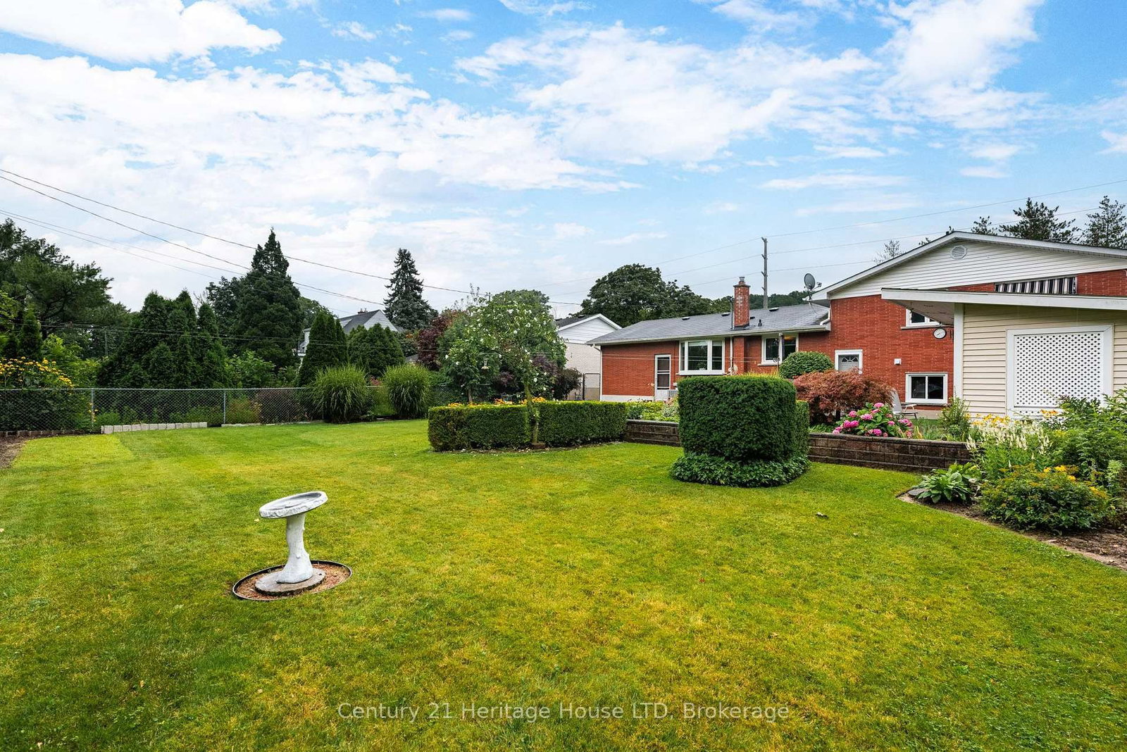 121 Lockhart Drive • St. Catharines, ON photo 42