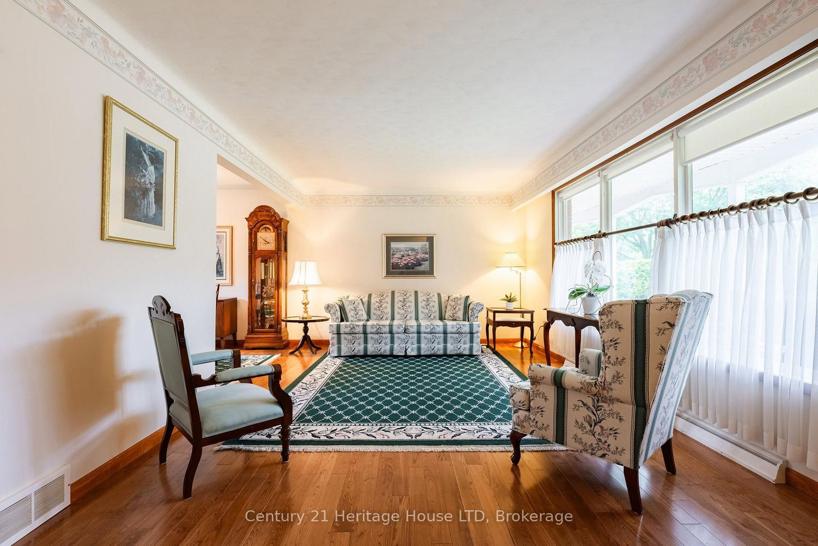 121 Lockhart Drive • St. Catharines, ON photo 6