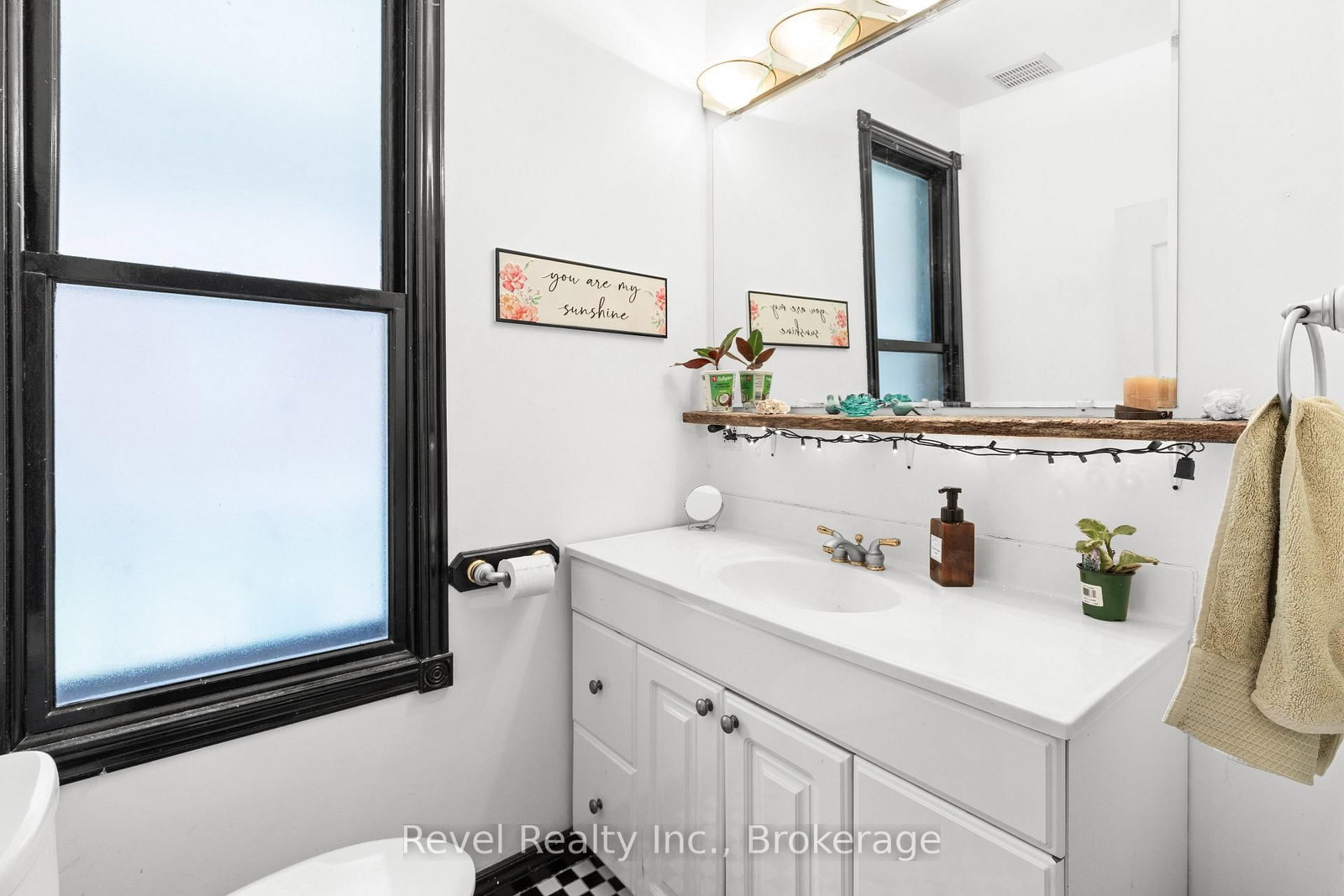 68 William Street S • Kawartha Lakes, ON photo 32