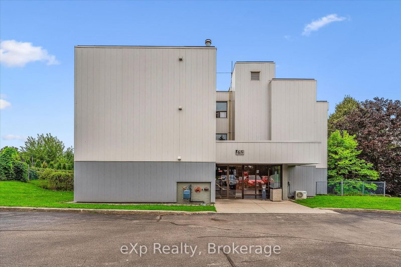 404 - 65 Silvercreek Parkway N