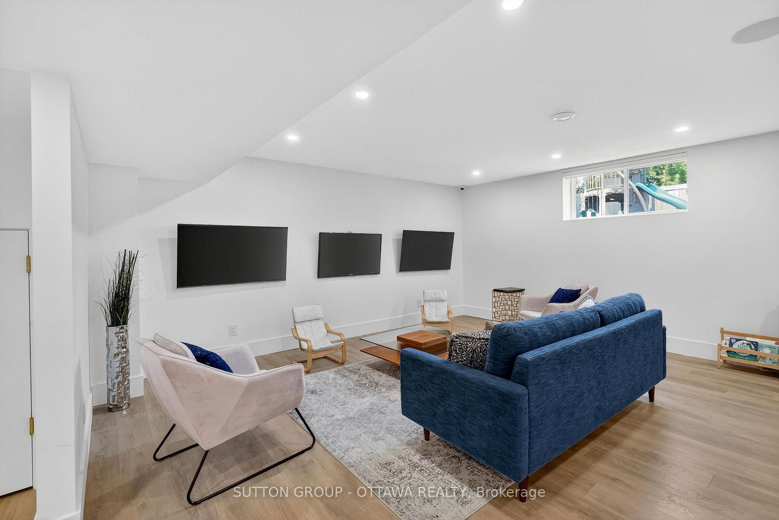 1533 Rosebella Avenue • Ottawa, ON photo 39