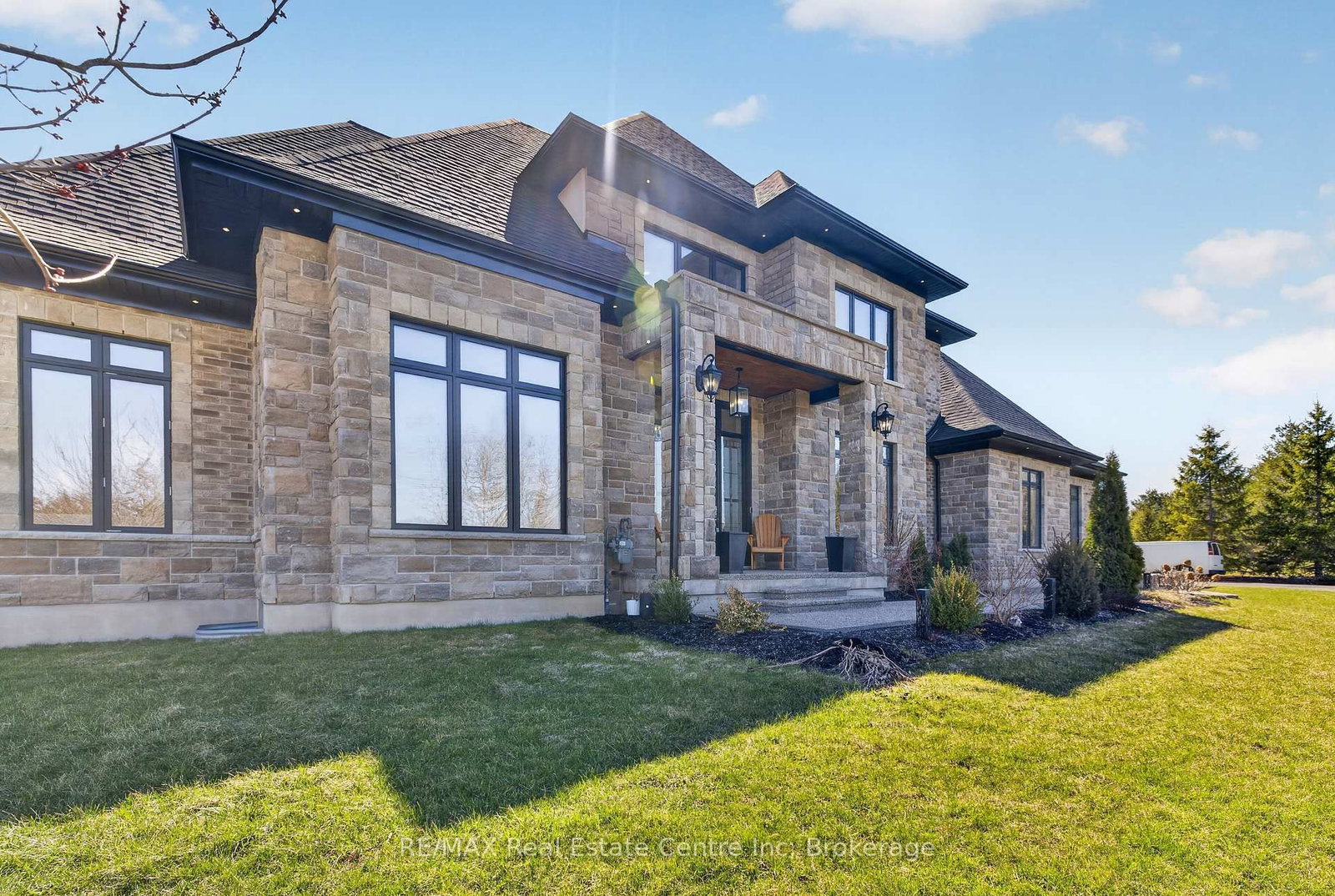 7645 Maltby Road E • Puslinch, ON photo 4