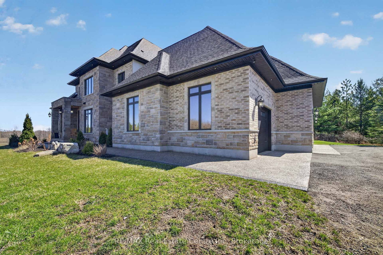 7645 Maltby Road E • Puslinch, ON photo 5