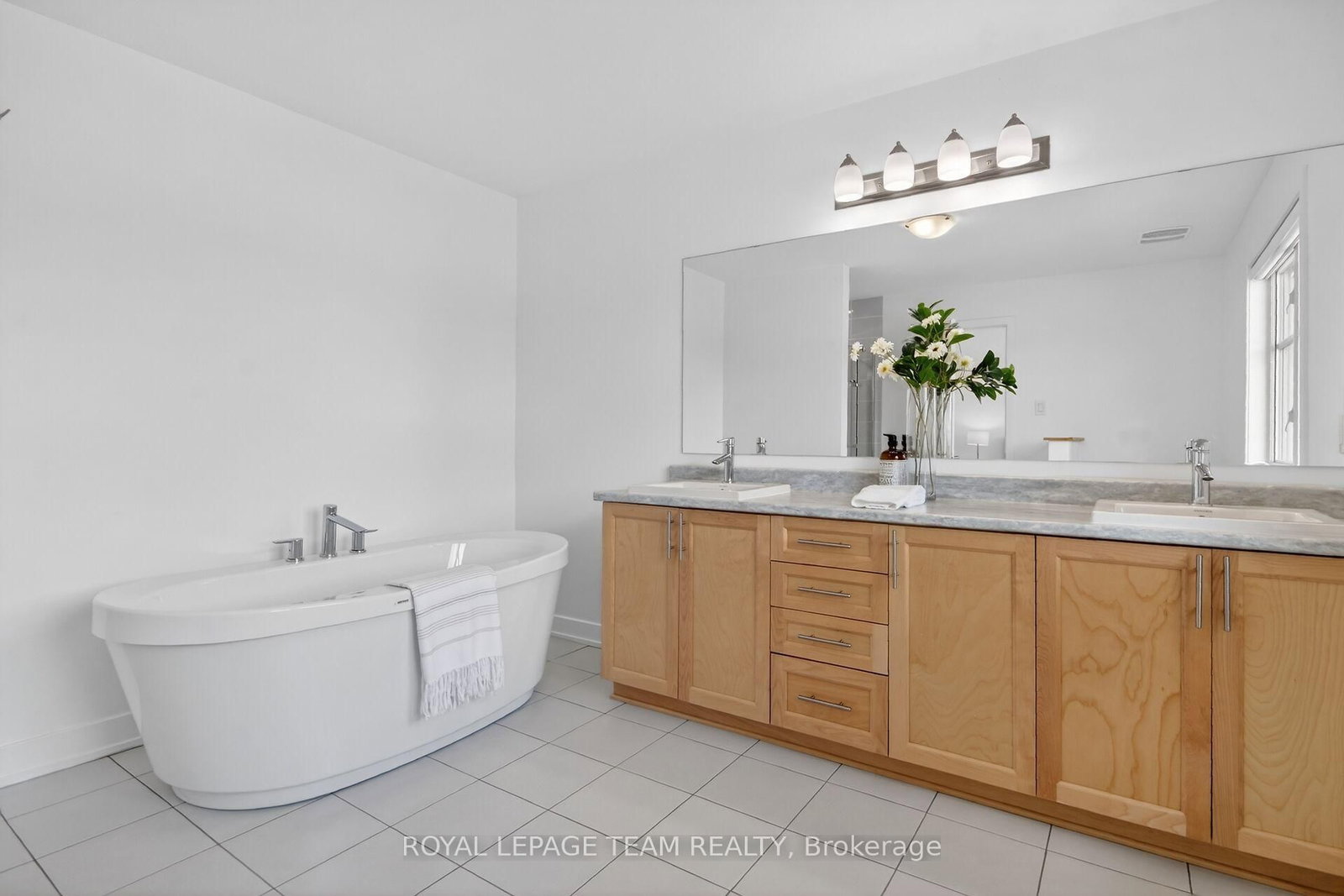 154 Winterhaven Drive • Orleans, ON photo 32